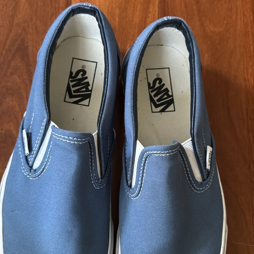 Vans Slip-On Classic Canvas Sneakers in Blue and White - Picture 2 of 3